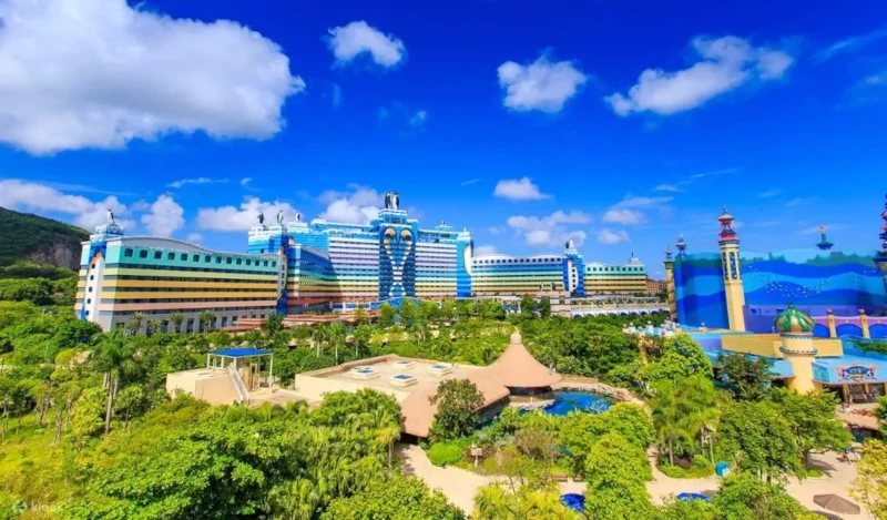 Cross border limousine booking app service-Alphard